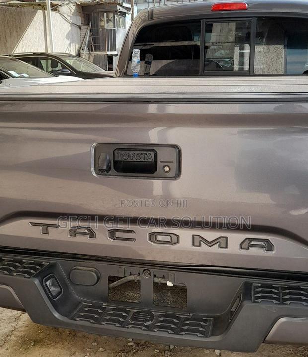 New Toyota Tacoma 2022 Black