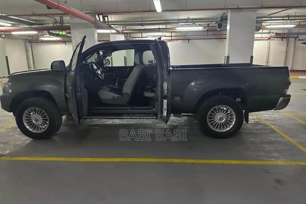Toyota Tacoma 2014 Gray