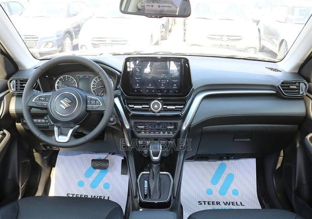 New Suzuki Vitara 2024 Gray