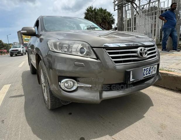 Toyota RAV4 2012 Gray