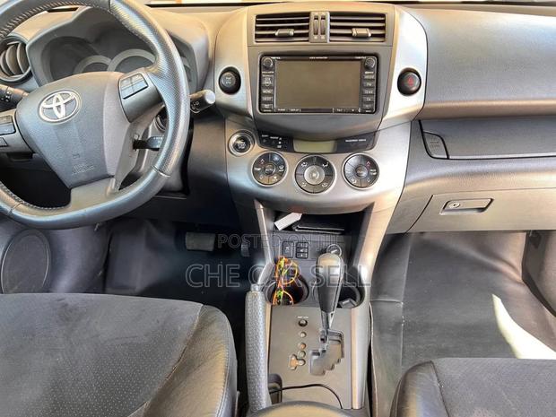 Toyota RAV4 2011 Gray