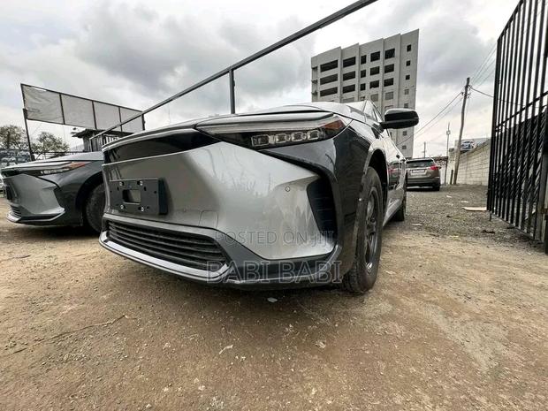 New Toyota bZ4X 2024 Gray