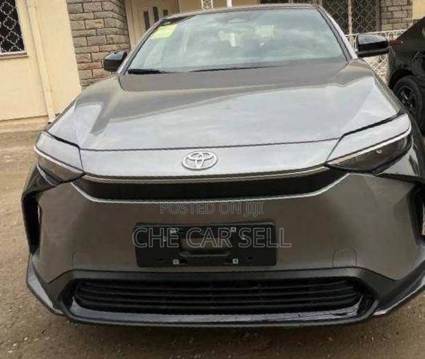 New Toyota bZ4X 2024 Silver