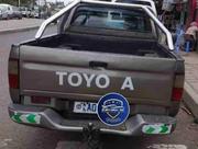 Toyota Hilux 2005 Gray for sale