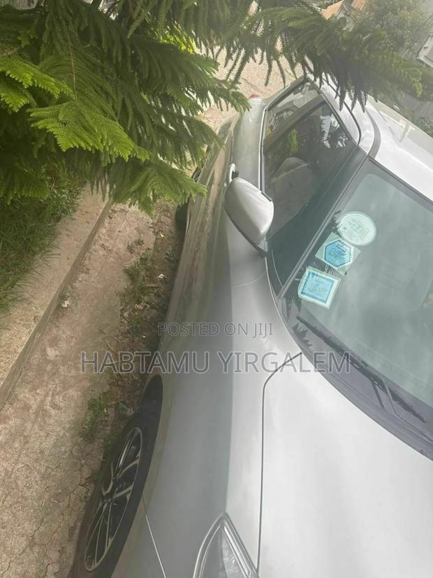 Suzuki Swift 2022 Silver