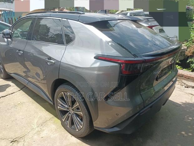 New Toyota bZ4X 2024 Gray