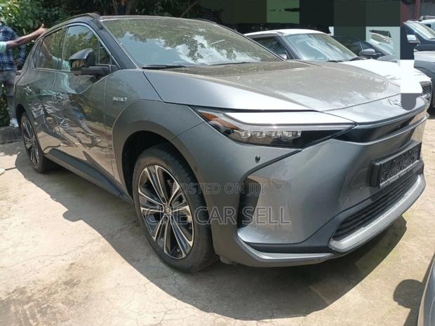 New Toyota bZ4X 2024 Gray