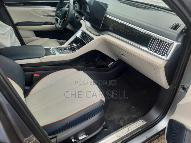 New BYD Song Plus 2024 Silver