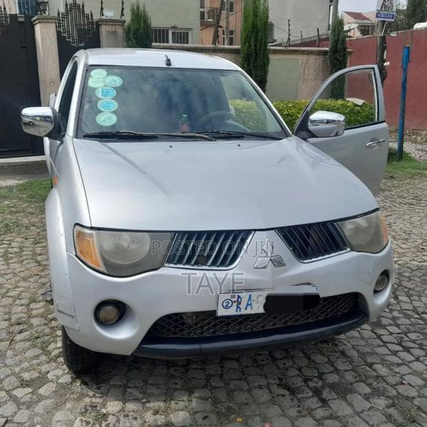 Mitsubishi L200 2006 Silver