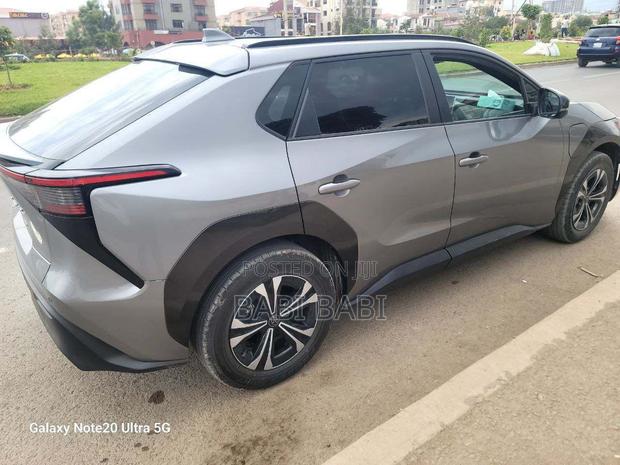 Toyota bZ4X 2023 Gray