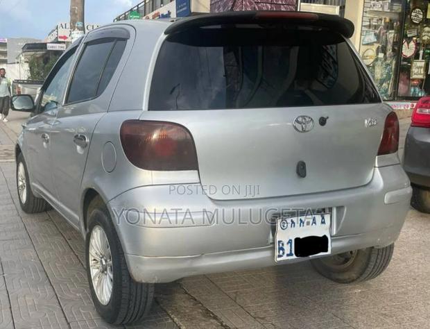 Toyota Vitz 2004