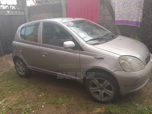 Toyota Vitz 2002 Gold