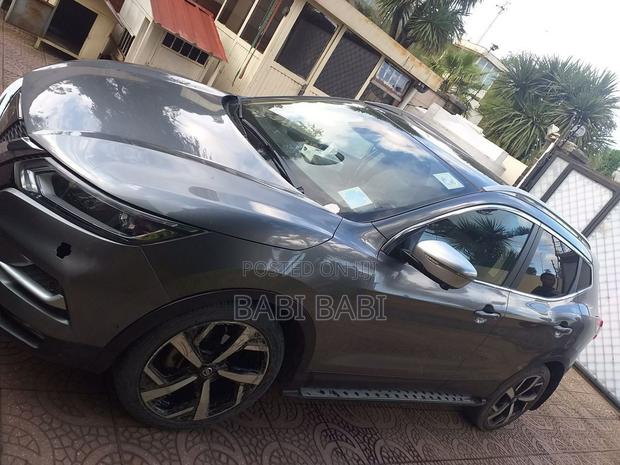 Nissan Qashqai 2016 Gray