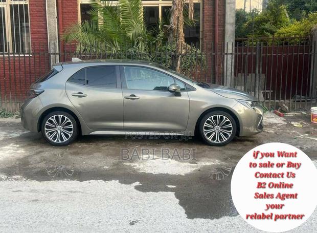 Toyota Corolla 2020 Gold