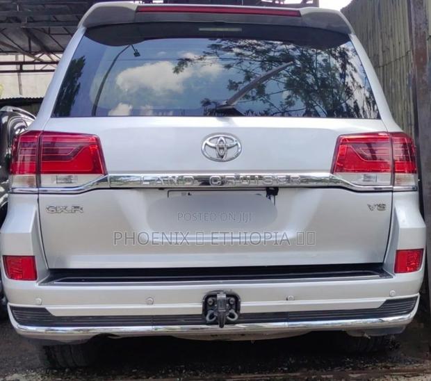 Toyota Land Cruiser 2012