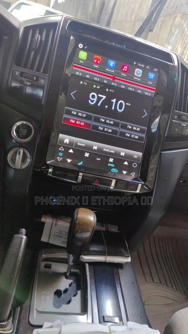 Toyota Land Cruiser 2012