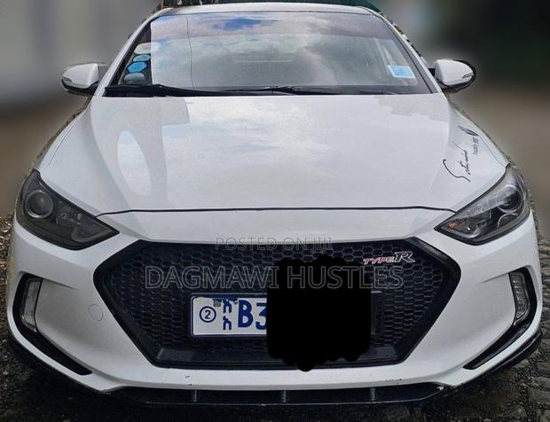 Hyundai Elantra 2017 White