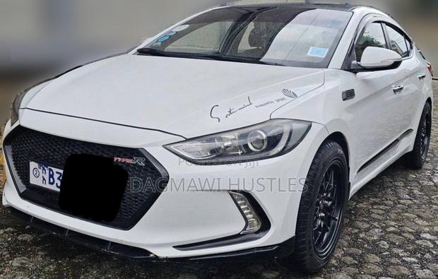 Hyundai Elantra 2017 White
