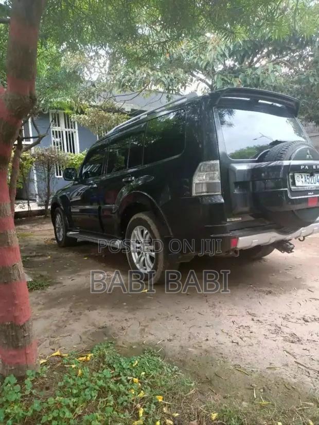 Mitsubishi Pajero 2013 Matt Black