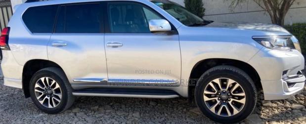 Toyota Land Cruiser 2023 Silver