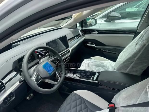 New Volkswagen ID.6 2023 White