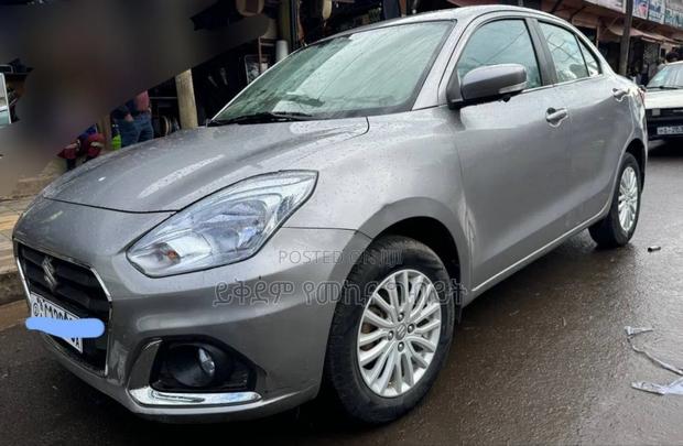 Suzuki Dzire 2022 Silver