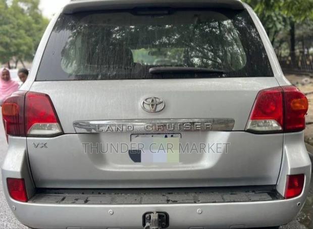Toyota Land Cruiser 2014 Silver