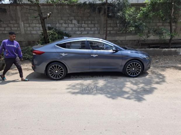 Hyundai Avante 2015 Silver