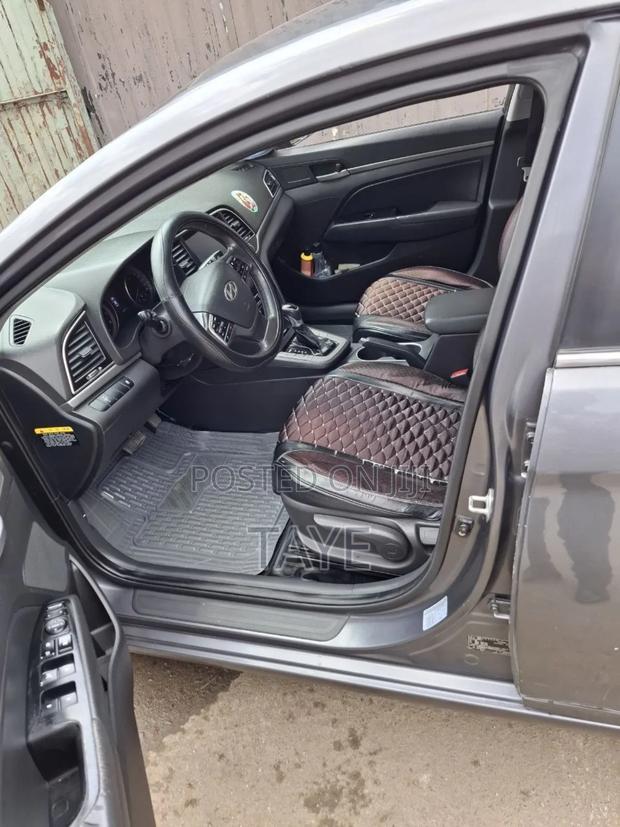 Hyundai Avante 2015 Silver