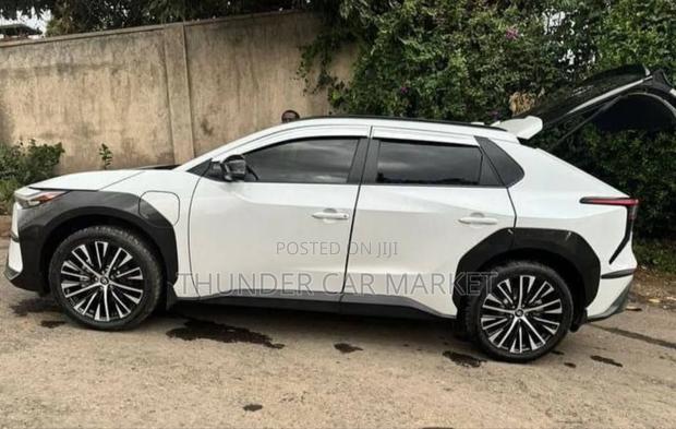 Toyota bZ4X 2023 White