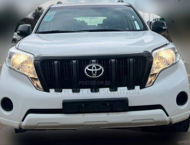 Toyota Land Cruiser 2015 White