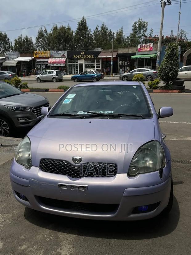 Toyota Vitz 2004 Teal