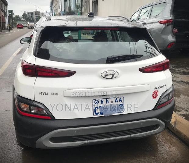 Hyundai Kona 2022 White