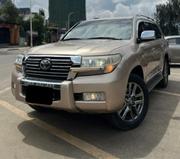 Toyota Land Cruiser 4.0 V6 STD 2010 Gold for sale