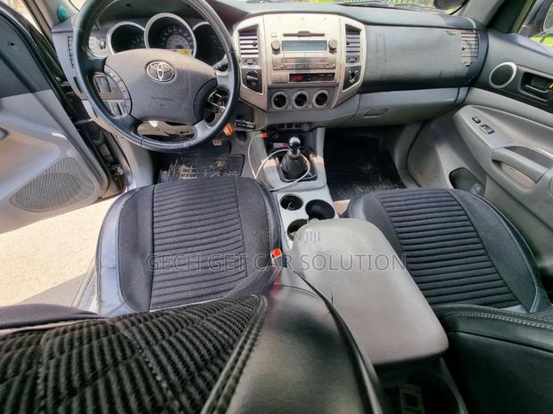 Toyota Tacoma 2010 Gray