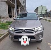 Toyota Hilux 2018 Gray for sale