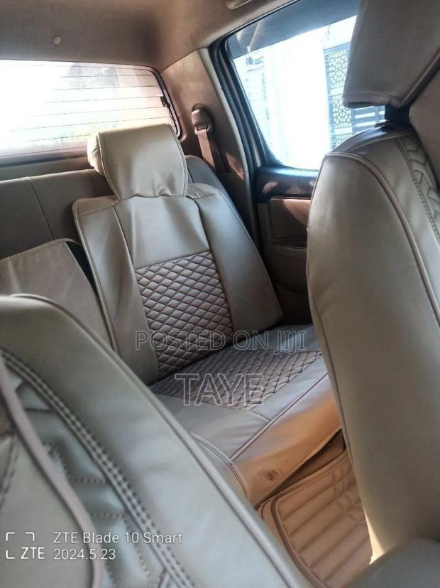 Toyota Hilux 2016 Gold