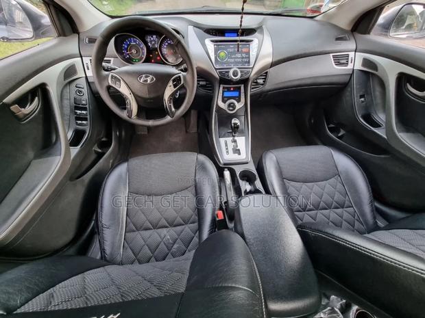 Hyundai Avante 2012 Gray