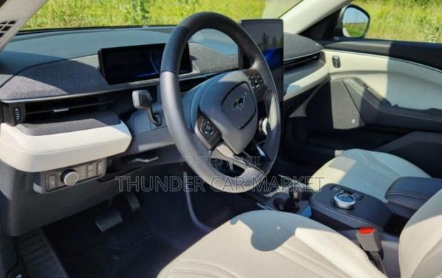 Ford Mustang 2023 White