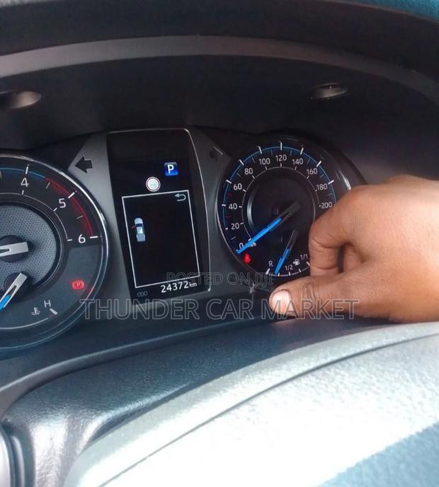 Toyota Hilux 2021 Gray