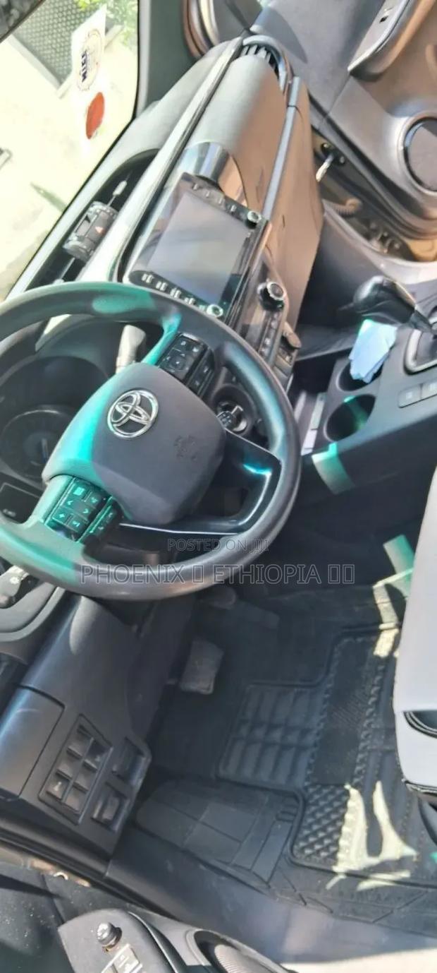Toyota Hilux 2021 Gray