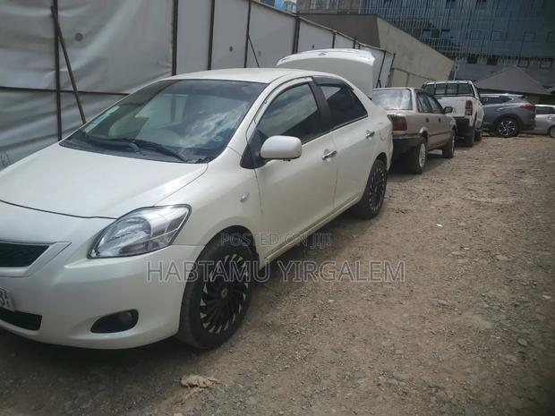 Toyota Yaris 2013 Ivory