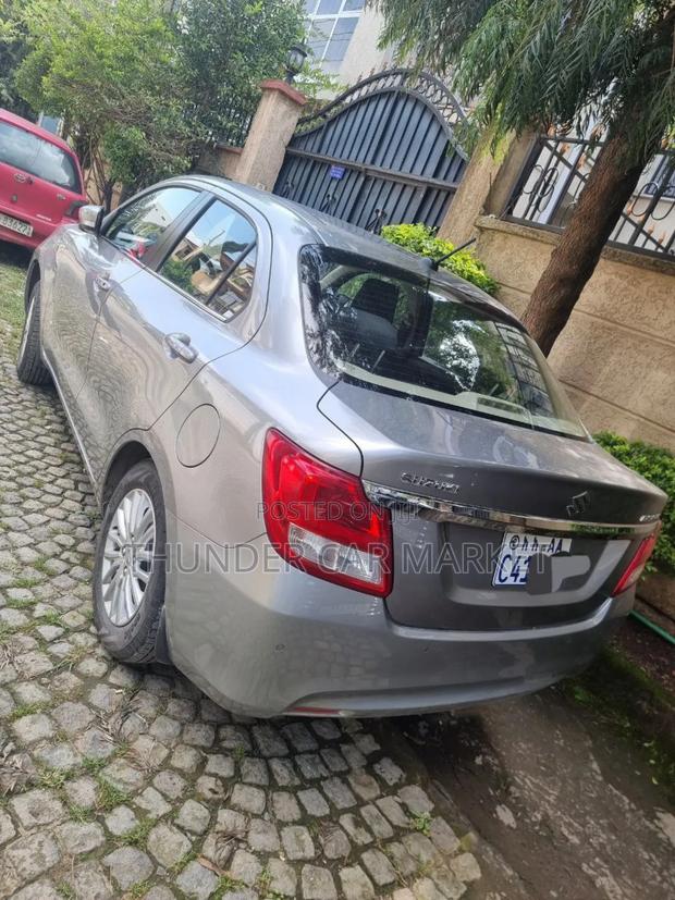Suzuki Dzire 2023 Silver