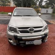 Toyota Hilux 2006 Gold for sale