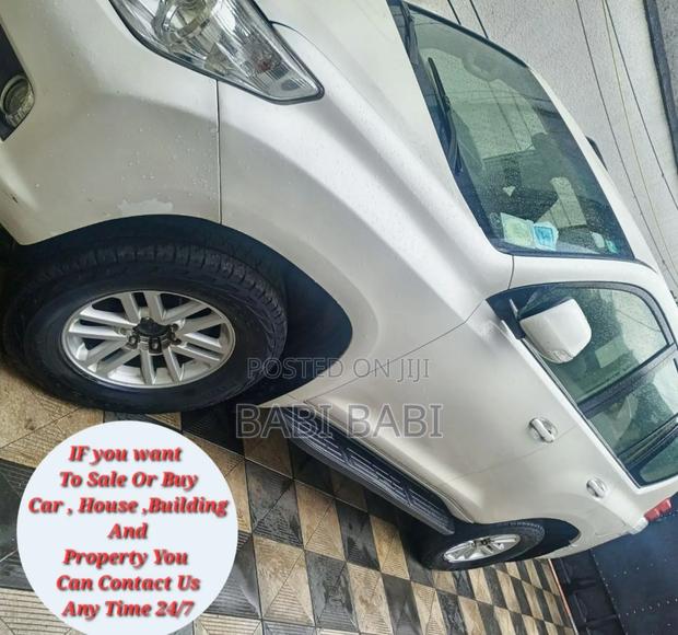 Toyota Land Cruiser Prado 2011 White