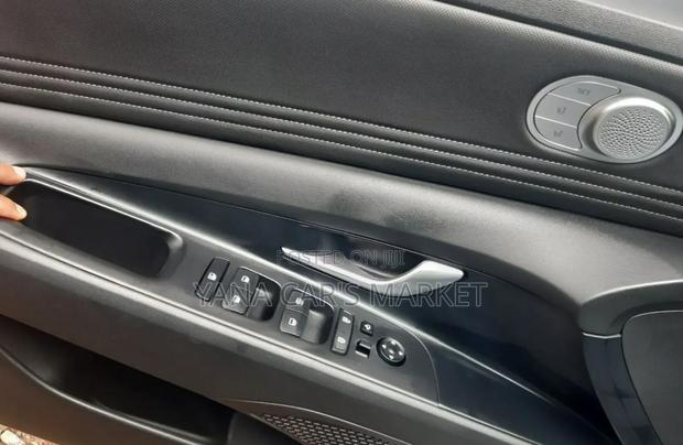 Hyundai Avante 2021 Gray