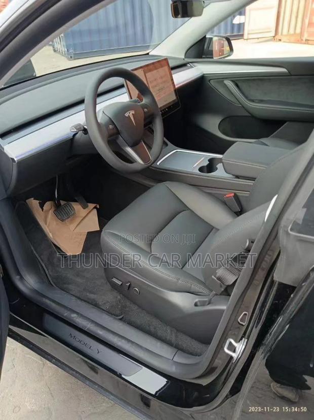 New Tesla Model Y 2024 Black