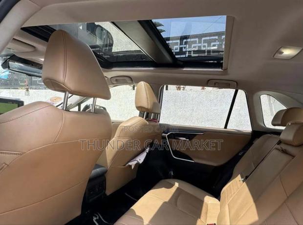 Toyota RAV4 2024 Gray