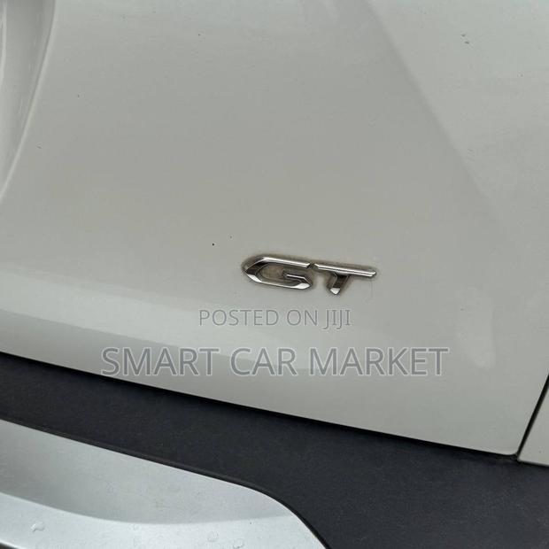 Peugeot 2008 2022 White