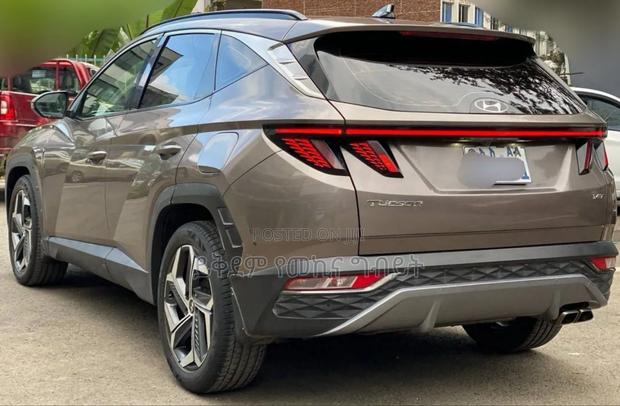 Hyundai Tucson 2022 Gold